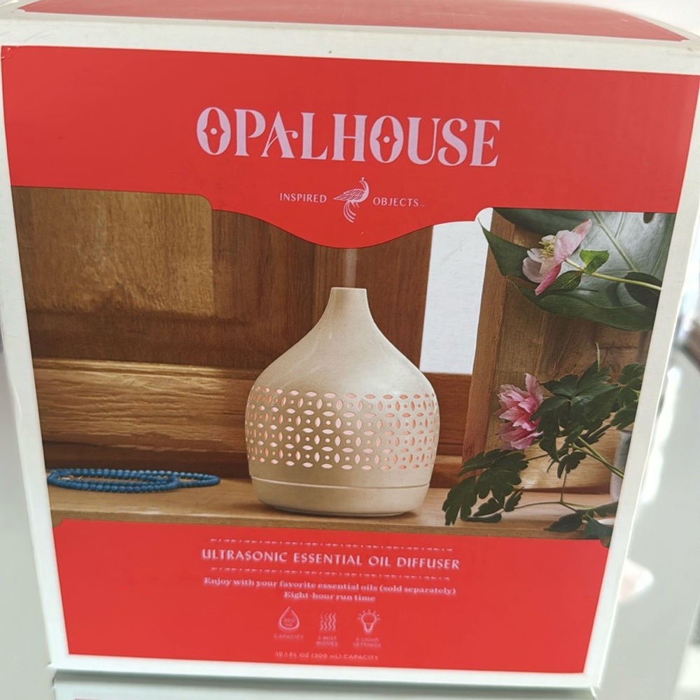 Opalhouse ultrasonic essential oil diffuser
